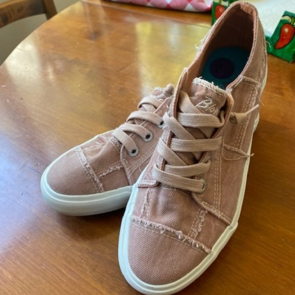 Blowfish Shoes - Blowfish dusty rose Women's Shoes size 8 1/2 NEW